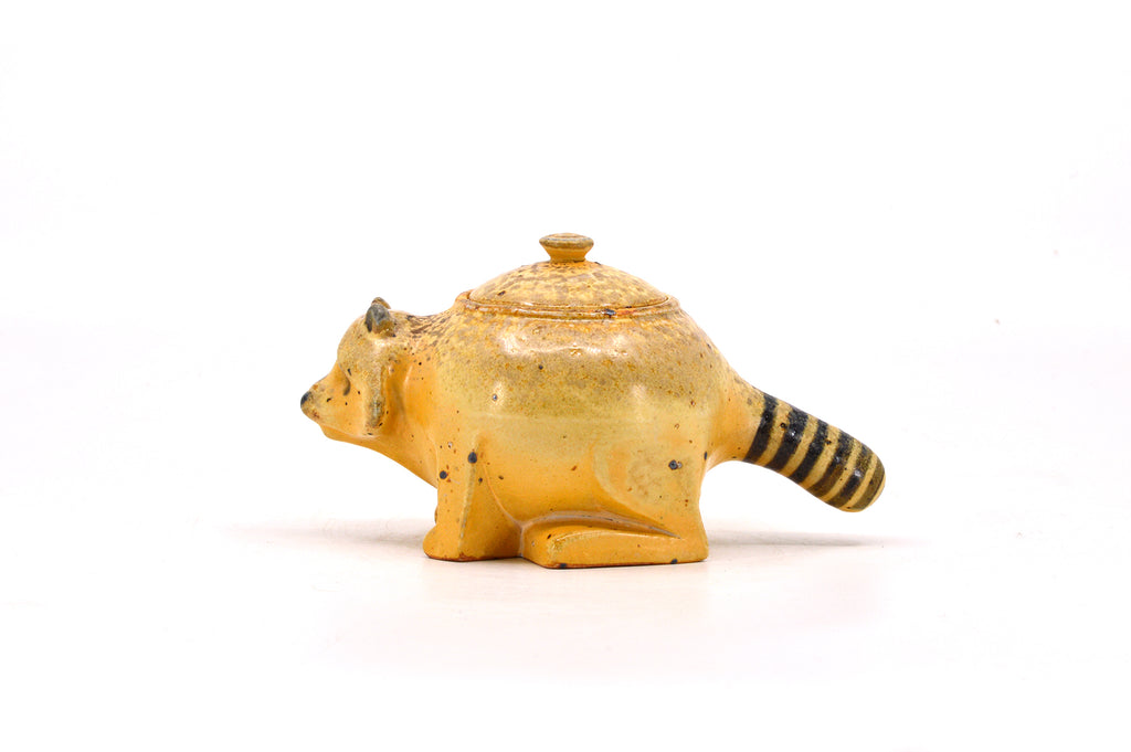 Raccoon spice jar 065